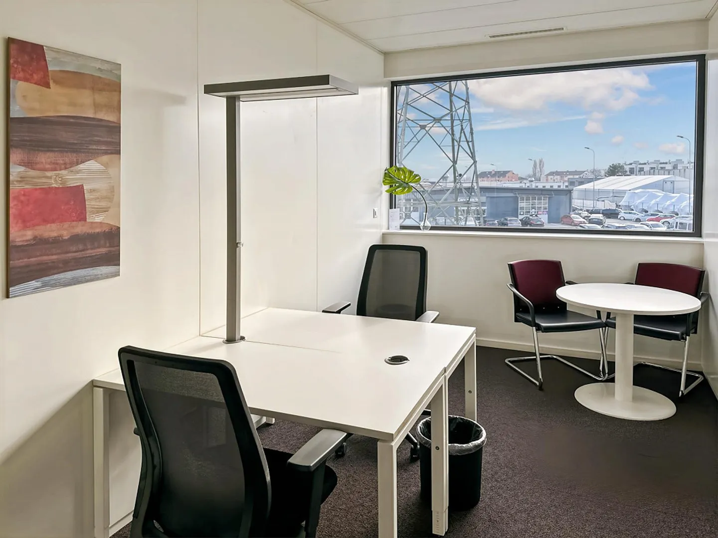 Spazio ufficio aperto tutto incluso per te e il tuo team presso Regus Business Park - Foto 11 di 15