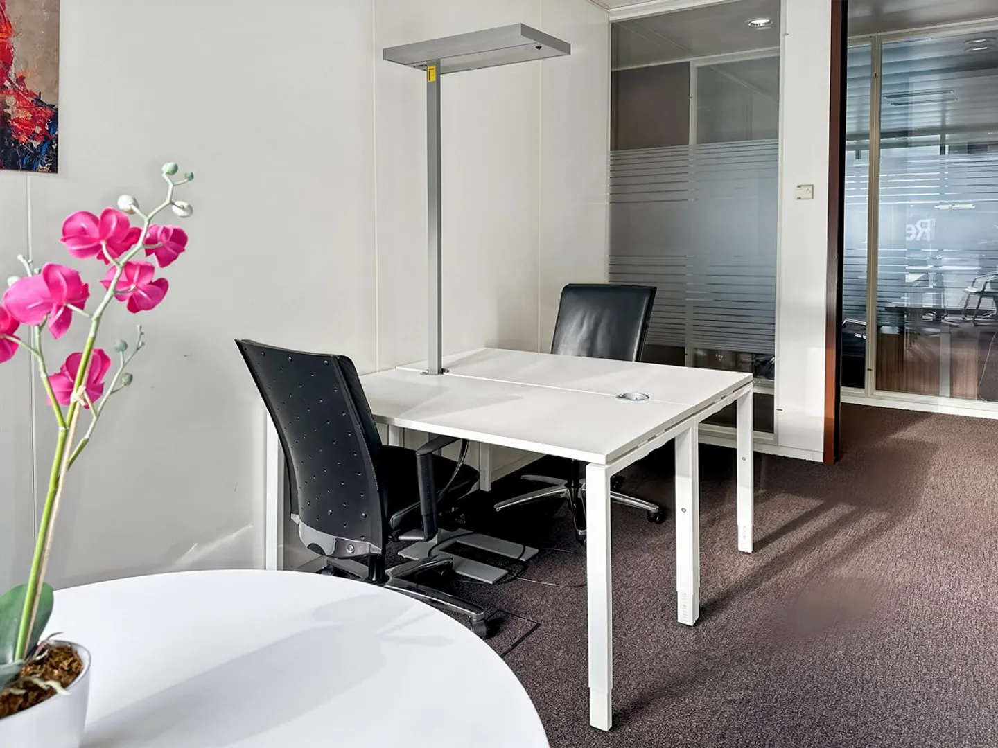 Spazio ufficio aperto tutto incluso per te e il tuo team presso Regus Business Park - Foto 12 di 15