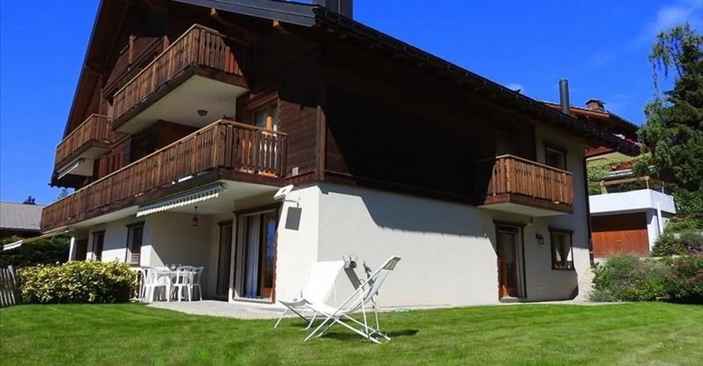 Appartement de Charme avec Jardin - Photo 2 sur 11