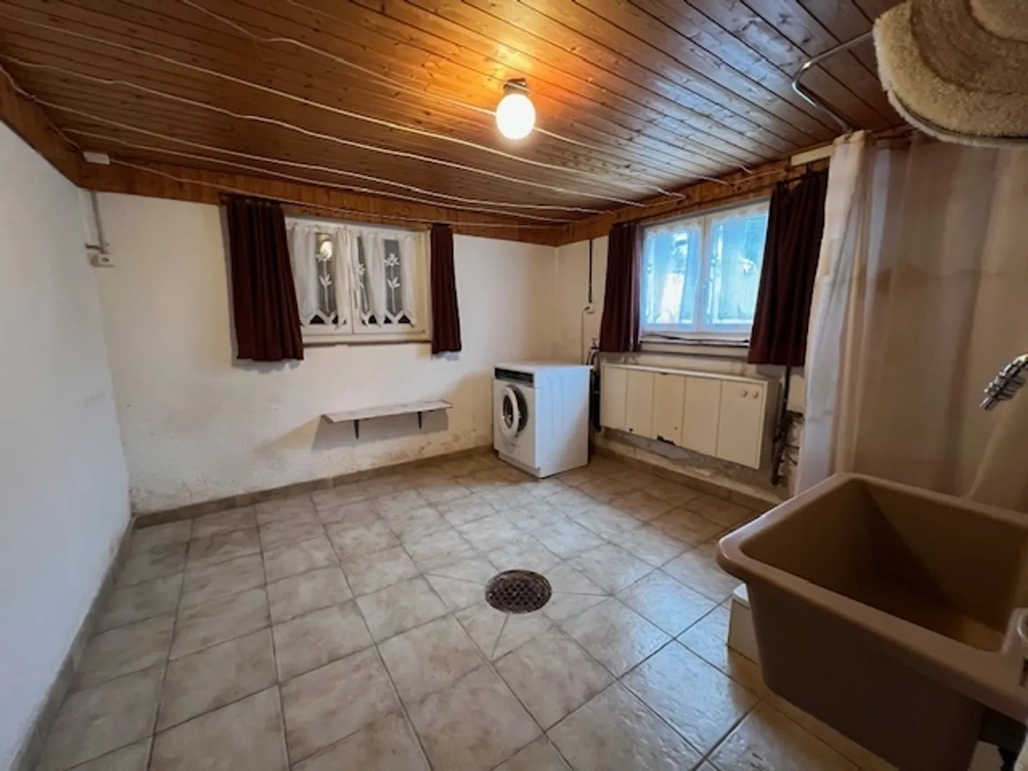 Opportunità di vendita: Casa da ristrutturare con ampio terreno edificabile - Foto 20 di 26