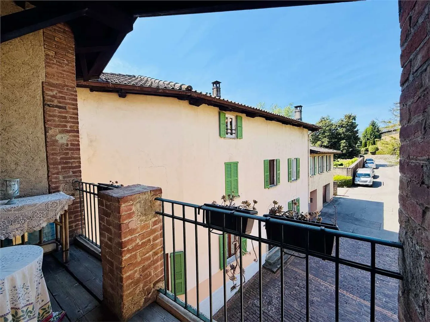 ZU VERMIETEN TRIPLEX-WOHNUNG 3.5 ZIMMER IN GENTILINO - 90 MQ IM KERN - Foto 6 von 13