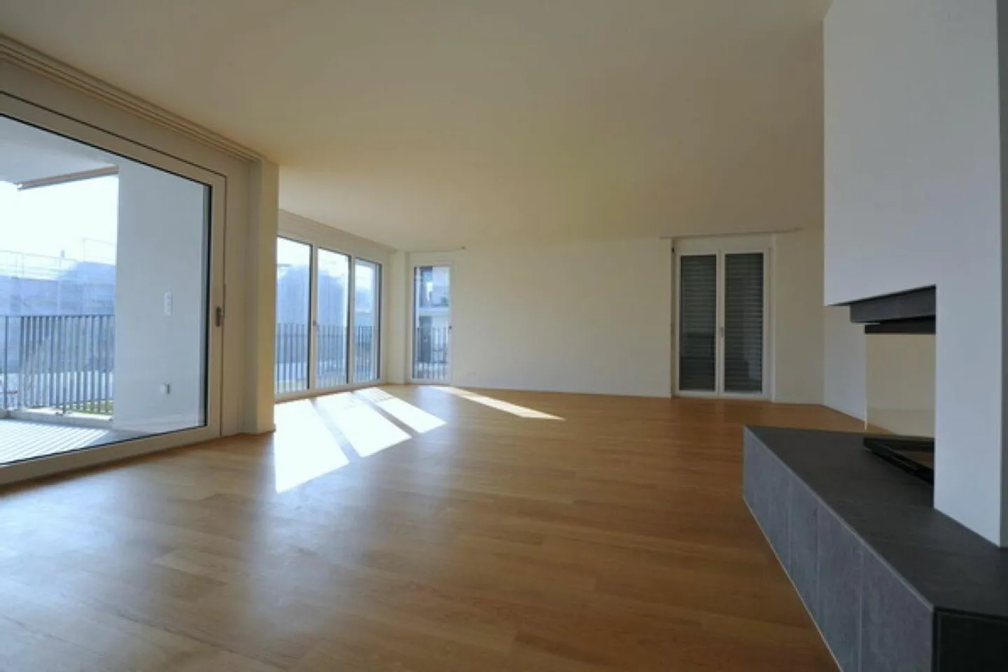 Geräumige 5.5-Zimmer Wohnung - Foto 2 von 13