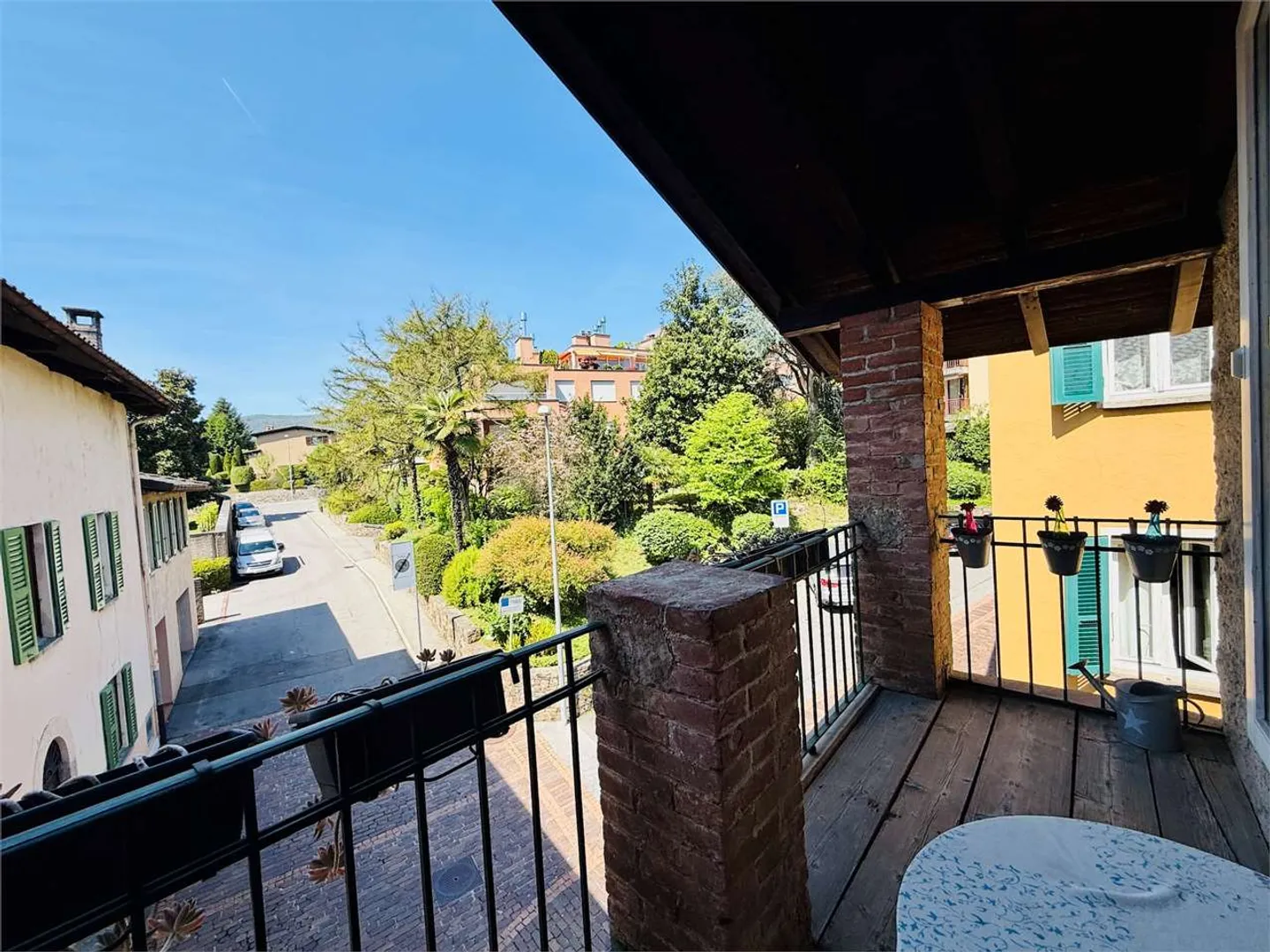 ZU VERMIETEN TRIPLEX-WOHNUNG 3.5 ZIMMER IN GENTILINO - 90 MQ IM KERN - Foto 7 von 13