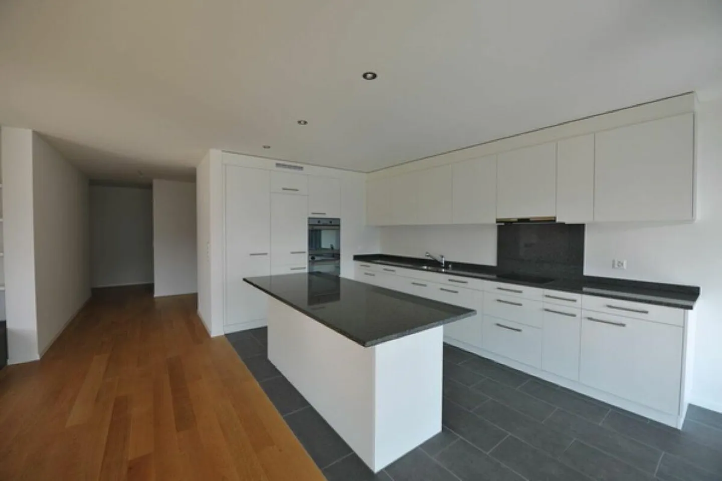 Geräumige 5.5-Zimmer Wohnung - Foto 4 von 13