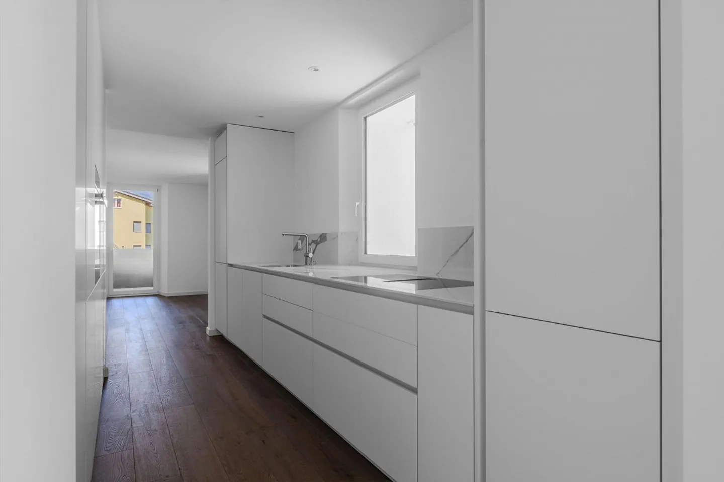 STUPENDO 4.5 LOCALI CON AMPIA TERRAZZA COPERTA A MAGADINO - Foto 2 di 9