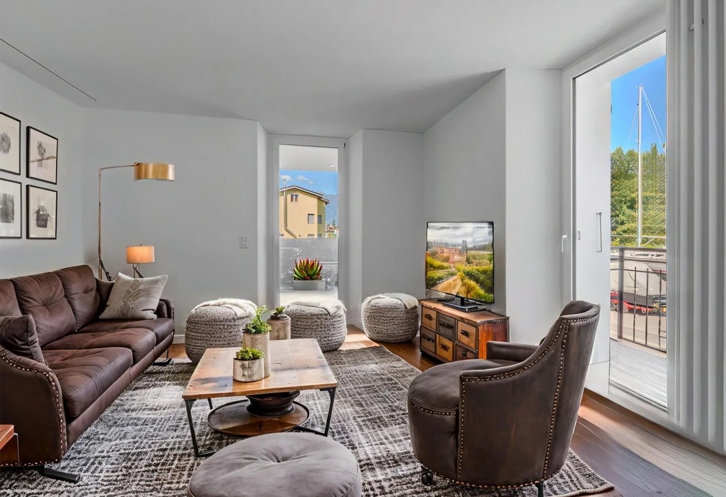 STUPENDO 4.5 LOCALI CON AMPIA TERRAZZA COPERTA A MAGADINO - Foto 3 di 9