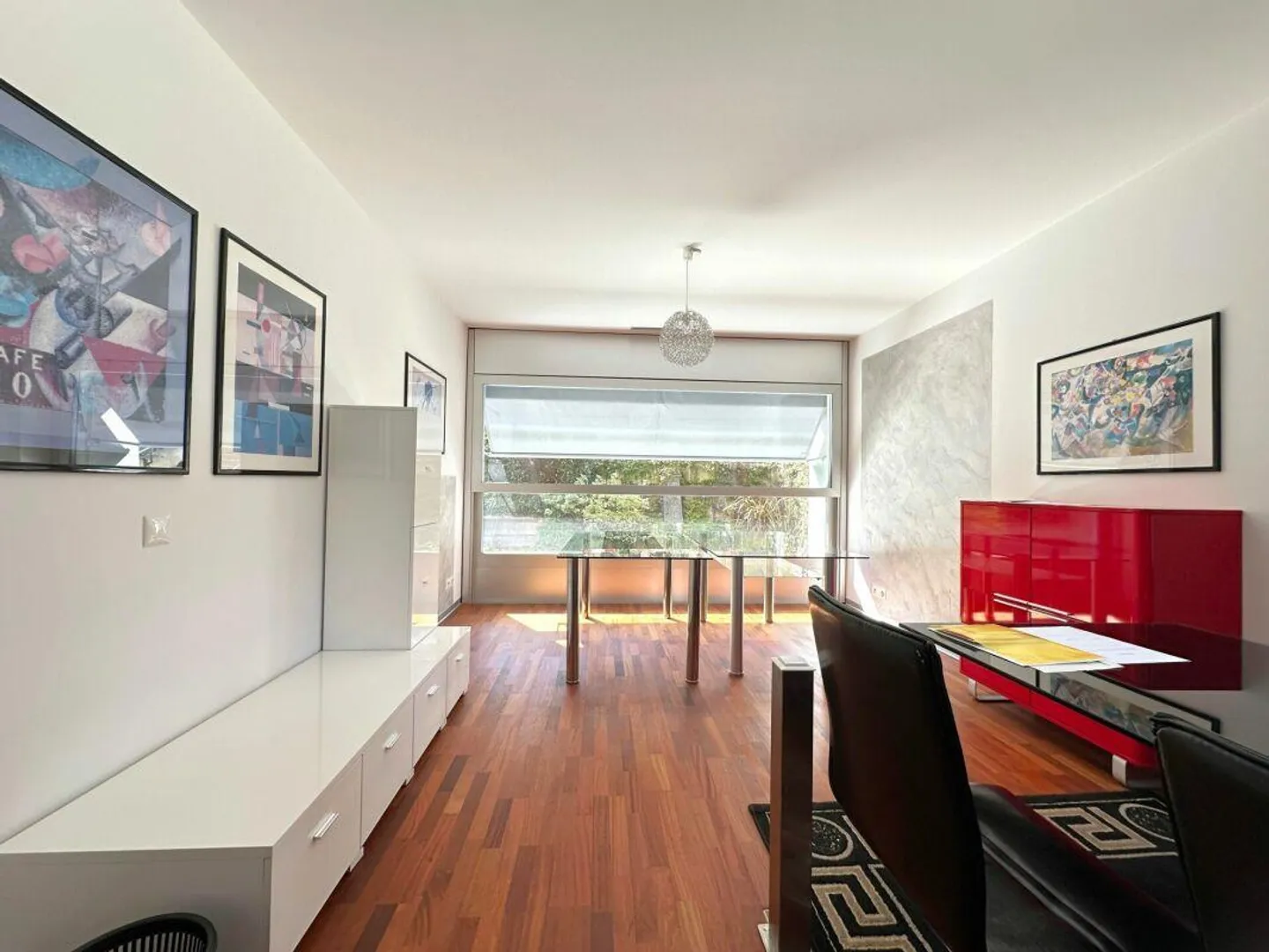 Furnished office in prestigious building - Photo 1 of 3