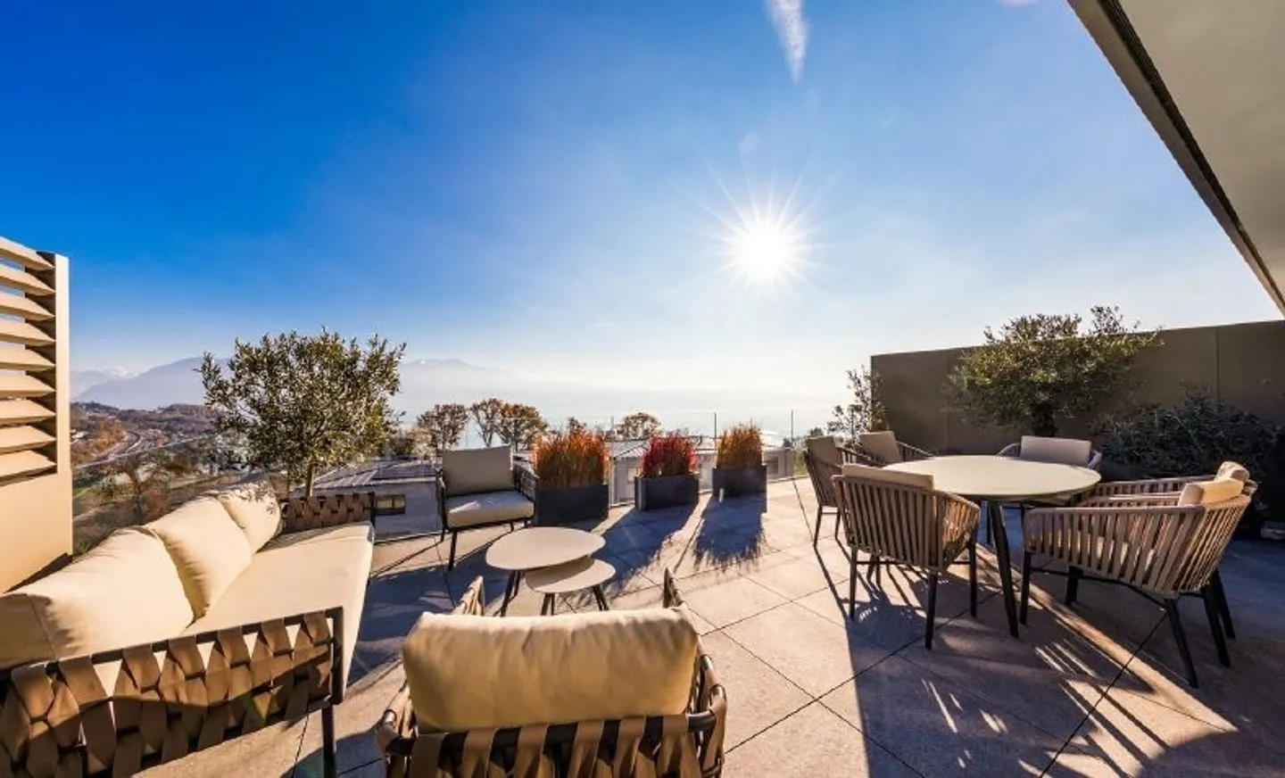 Wunderschöne möblierte Penthousewohnung mit atemberaubendem Seeblick - Foto 1 von 11