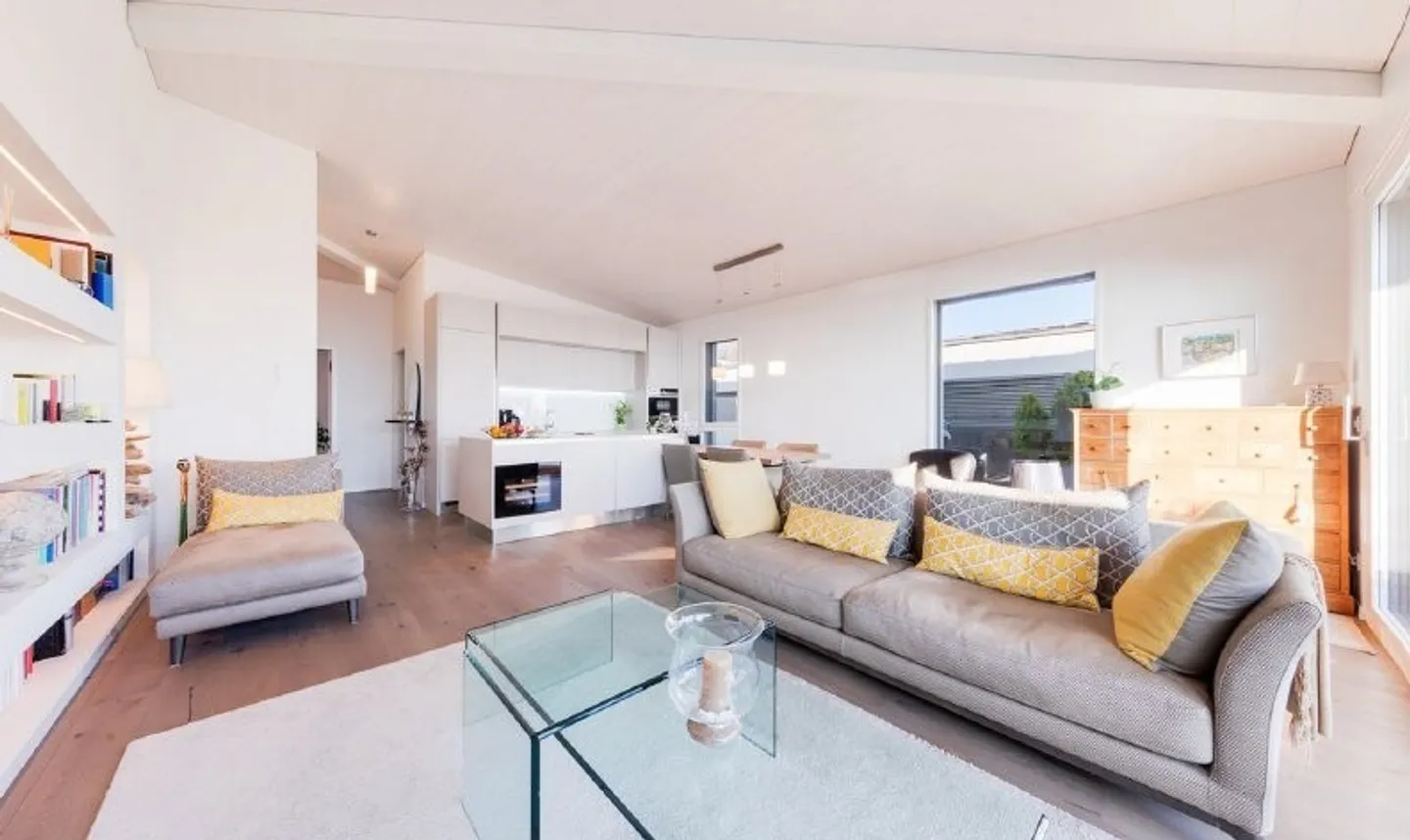 Wunderschöne möblierte Penthousewohnung mit atemberaubendem Seeblick - Foto 6 von 11