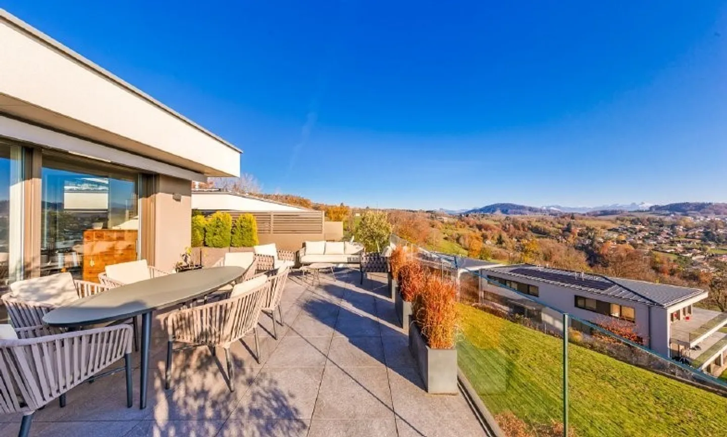 Wunderschöne möblierte Penthousewohnung mit atemberaubendem Seeblick - Foto 10 von 11