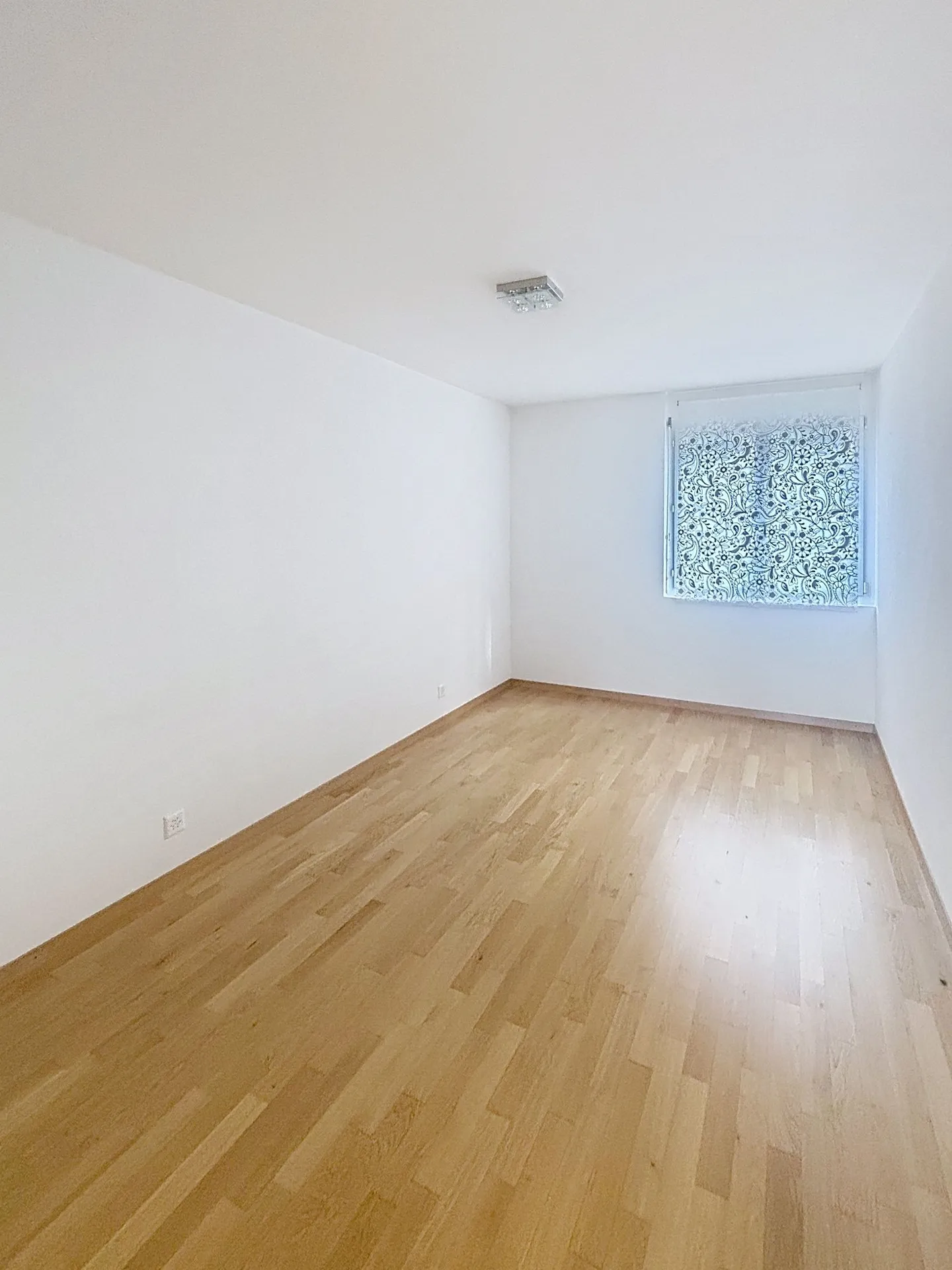 Magnificent 4.5-room apartment with panoramic views in Chernex - Photo 6 of 24