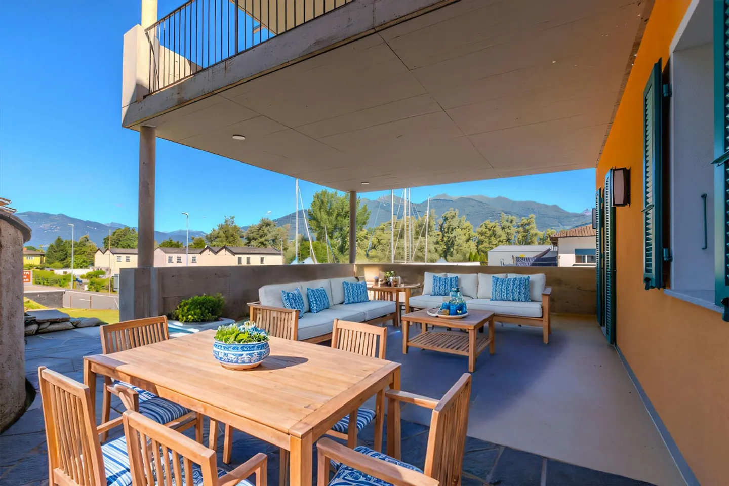 STUPENDO 4.5 LOCALI CON AMPIA TERRAZZA COPERTA A MAGADINO - Foto 8 di 9