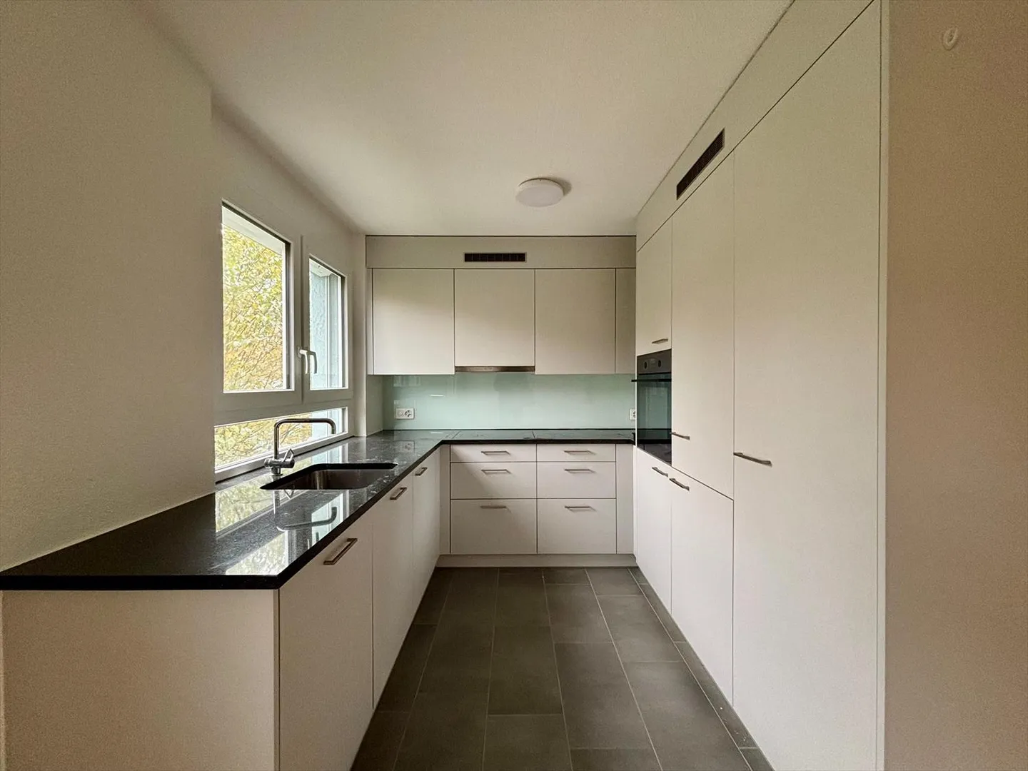 Appartamento 3.5 locali - Foto 3 di 10