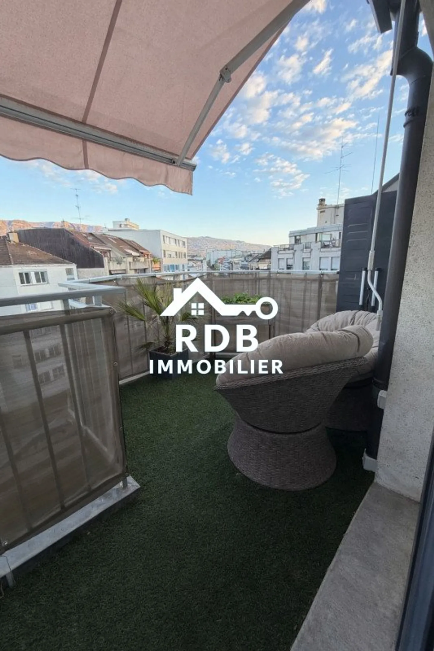 4.5-room duplex apartment on the 7th floor located in Acacias 1227 - Photo 6 of 7