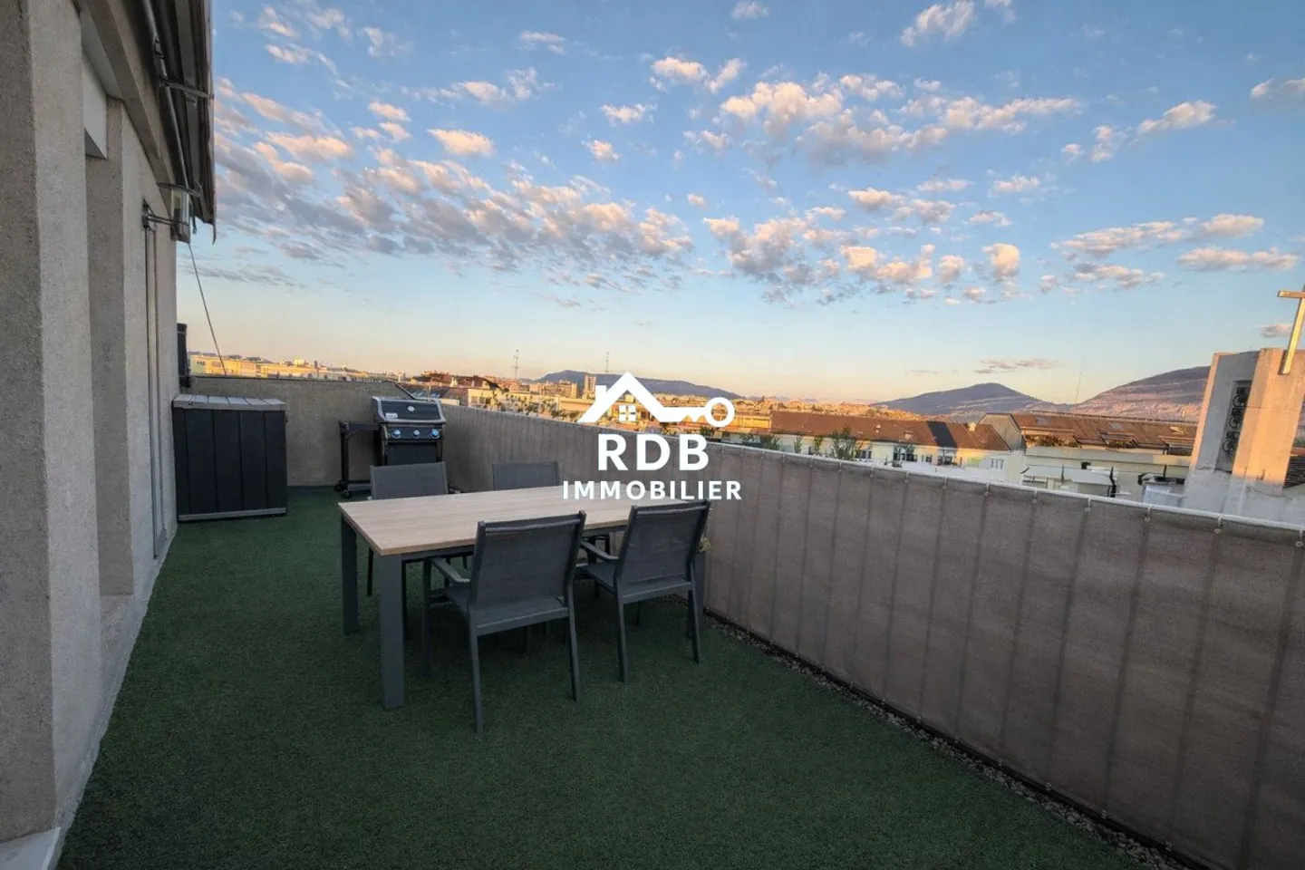 4.5-room duplex apartment on the 7th floor located in Acacias 1227 - Photo 7 of 7