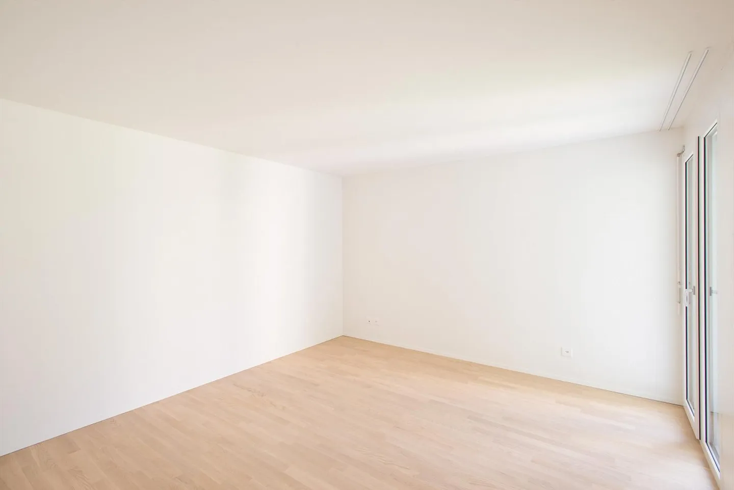 Appartamento moderno con balcone - Foto 6 di 8