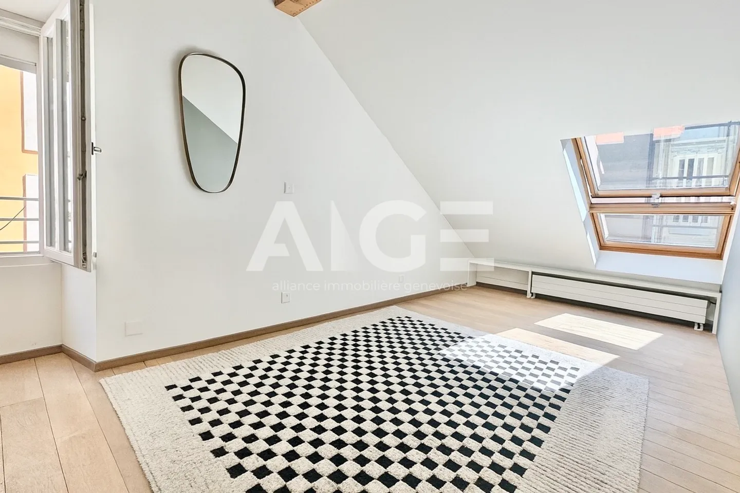5 rooms with parking in Pâquis - Photo 2 of 6