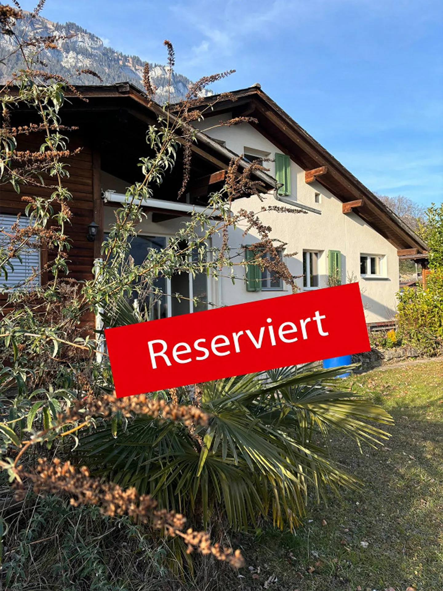 Single-family house 4.5 rooms + 2-room apartment in the attic - Photo 1 of 9