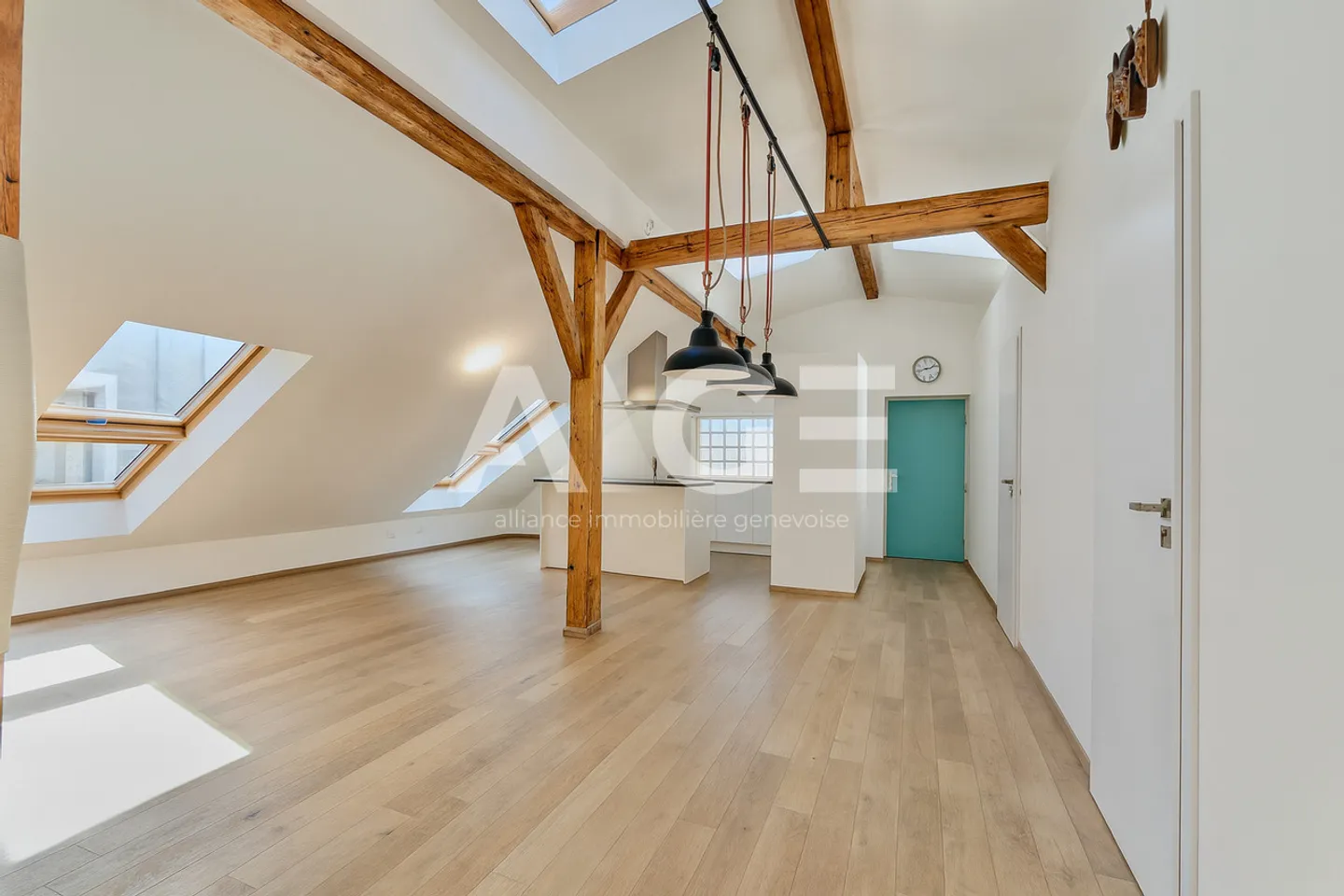 5 rooms with parking in Pâquis - Photo 5 of 6