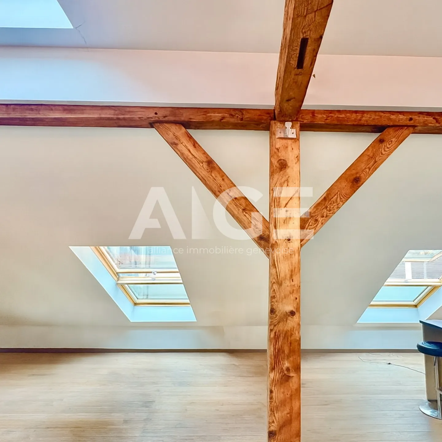 5 rooms with parking in Pâquis - Photo 6 of 6
