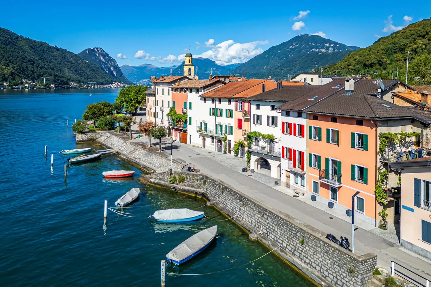 Single house for sale - Photo 1 of 17