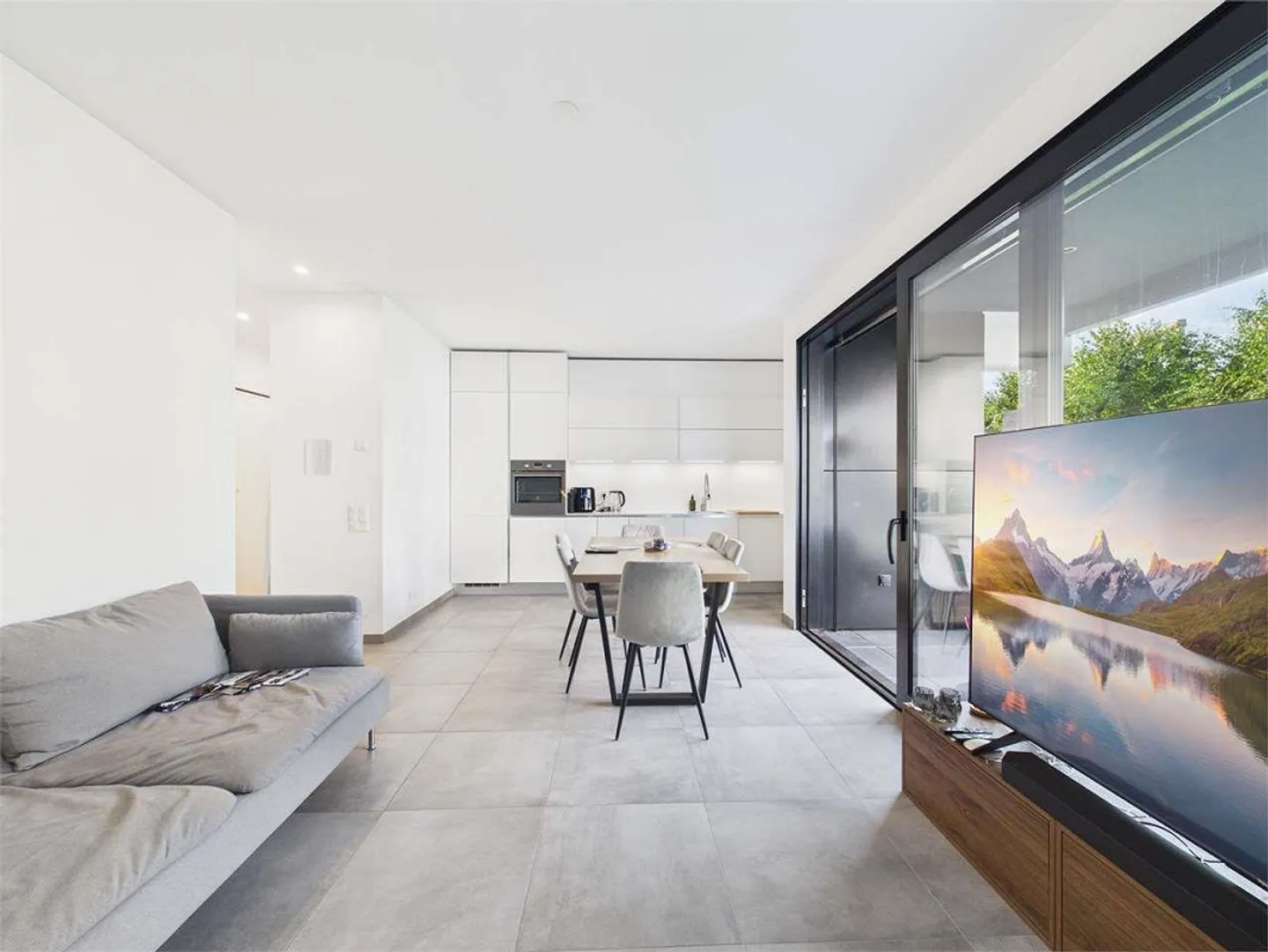 Pregassona - Magnificent 2.5-Room Apartment - Photo 2 of 8