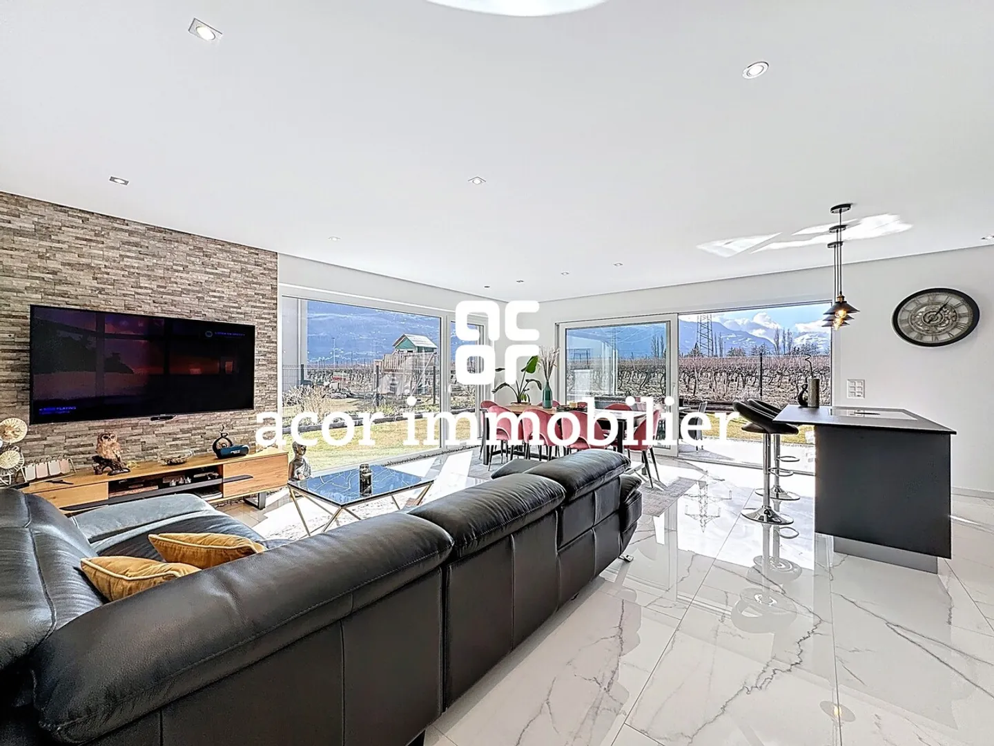 Vétroz - Modern Villa 4½ with Large Garden - Photo 2 of 11