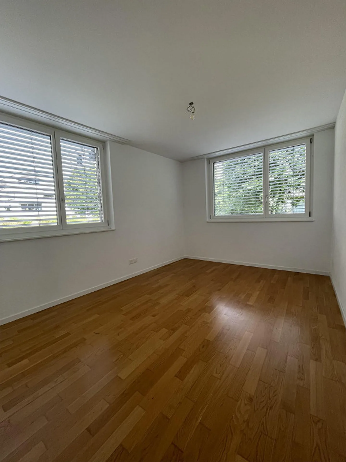 Bright 4.5 Room Apartment - Photo 6 of 8