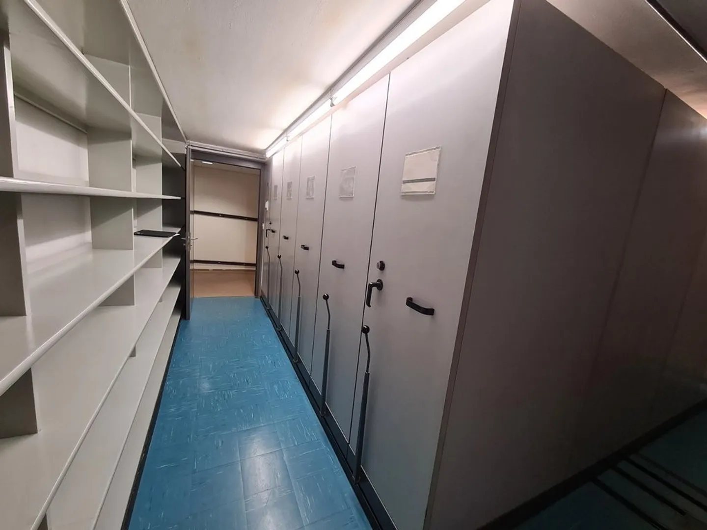 Archive Storage in the Heart of Lausanne! - Photo 3 of 4