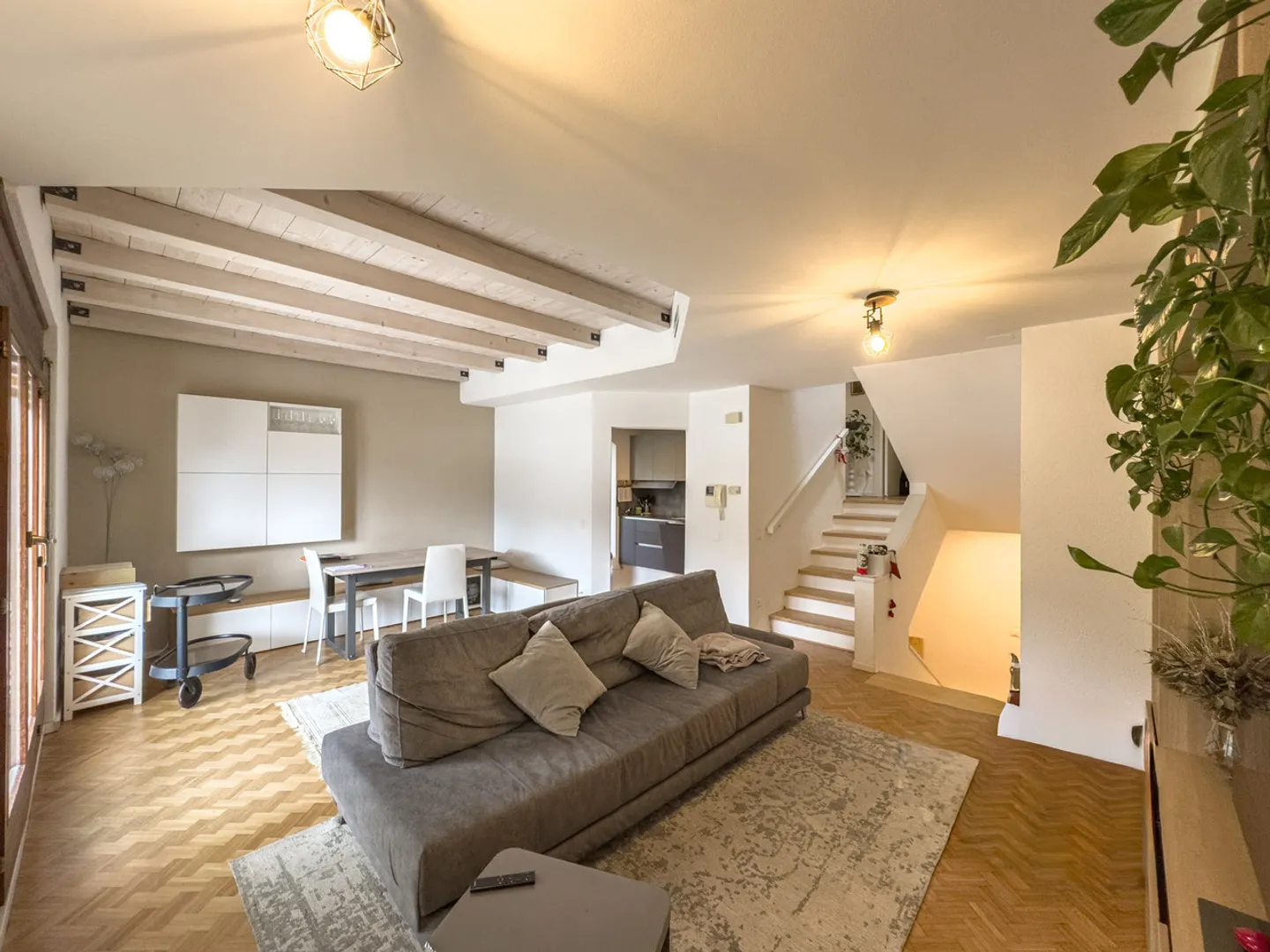 Casa gemella vista lago con giardino - Foto 3 di 15