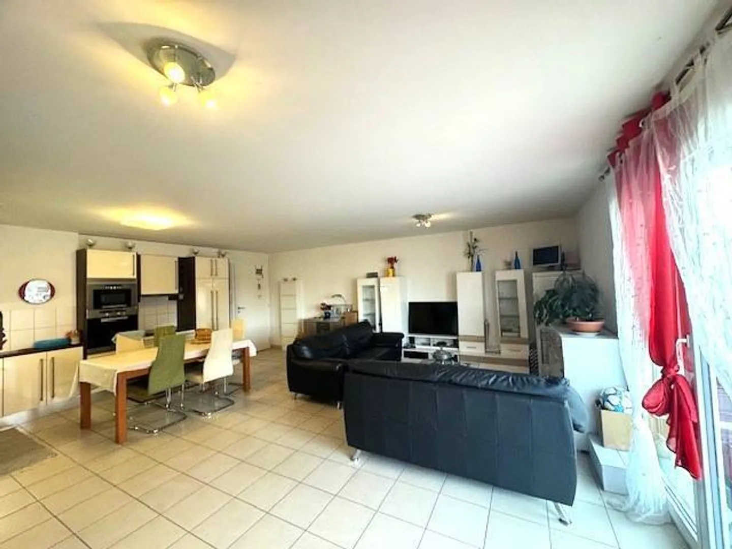 3.5 Room Apartment in Gland - Photo 5 of 8