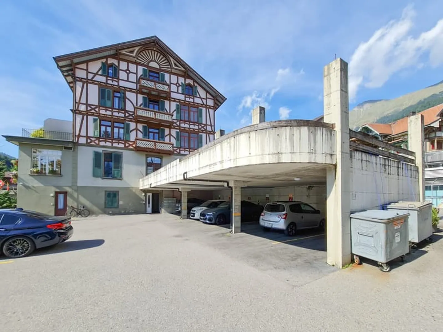 Wohn- und Geschäftshaus - Foto 2 von 5