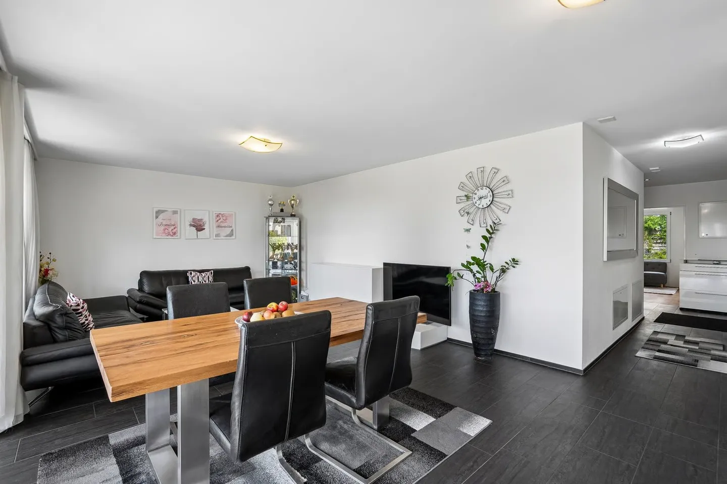 Moderno appartamento al piano terra di 4,5 stanze in un quartiere adatto alle famiglie - Foto 6 di 13