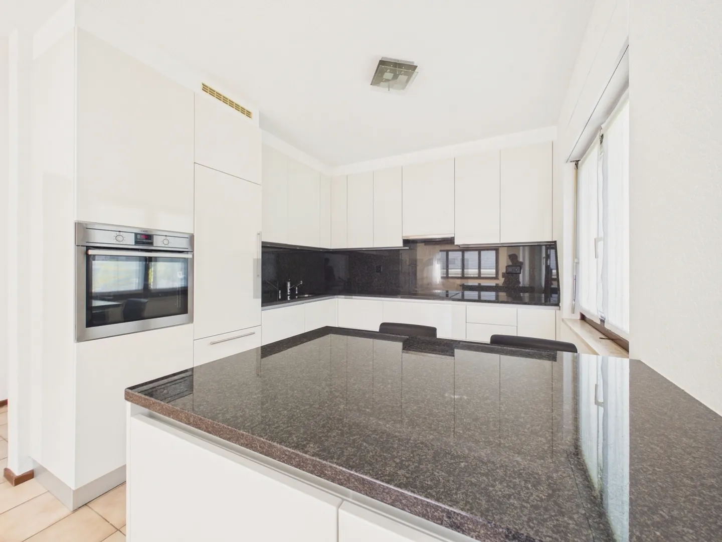 4.5 Room Apartment with Parking Space in Semi-Detached House - Photo 6 of 13
