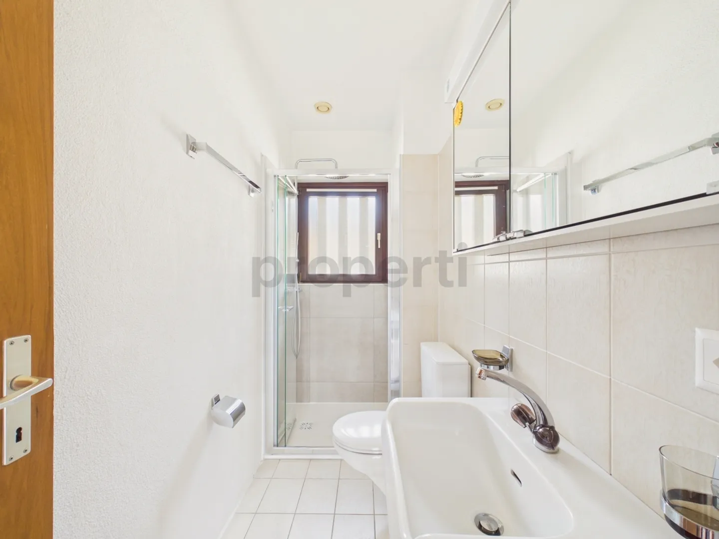 4.5 Room Apartment with Parking Space in Semi-Detached House - Photo 12 of 13