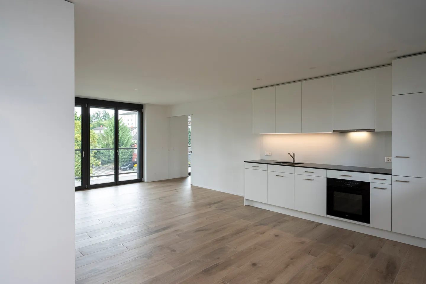 Charmante Wohnung mit Privatem Balkon - Foto 1 von 6