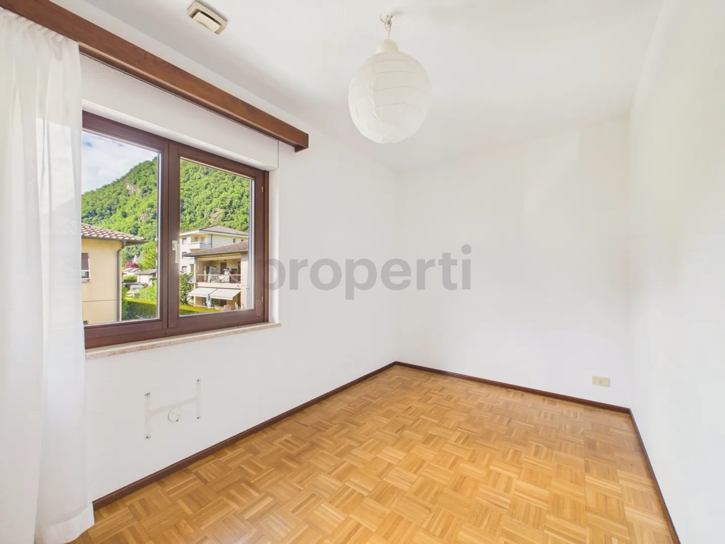 4.5 Room Apartment with Parking Space in Semi-Detached House - Photo 10 of 13