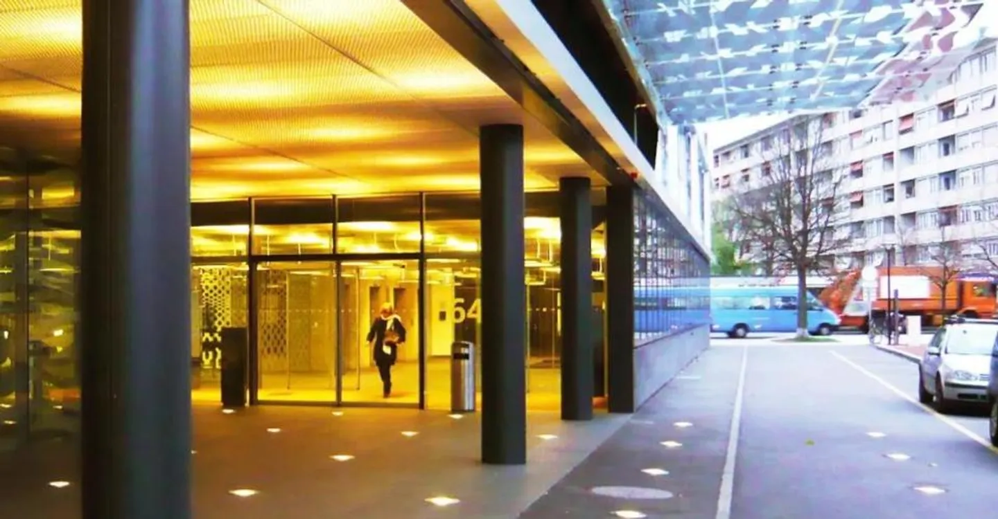 Bureau spacieux à Genève - Photo 2 sur 7