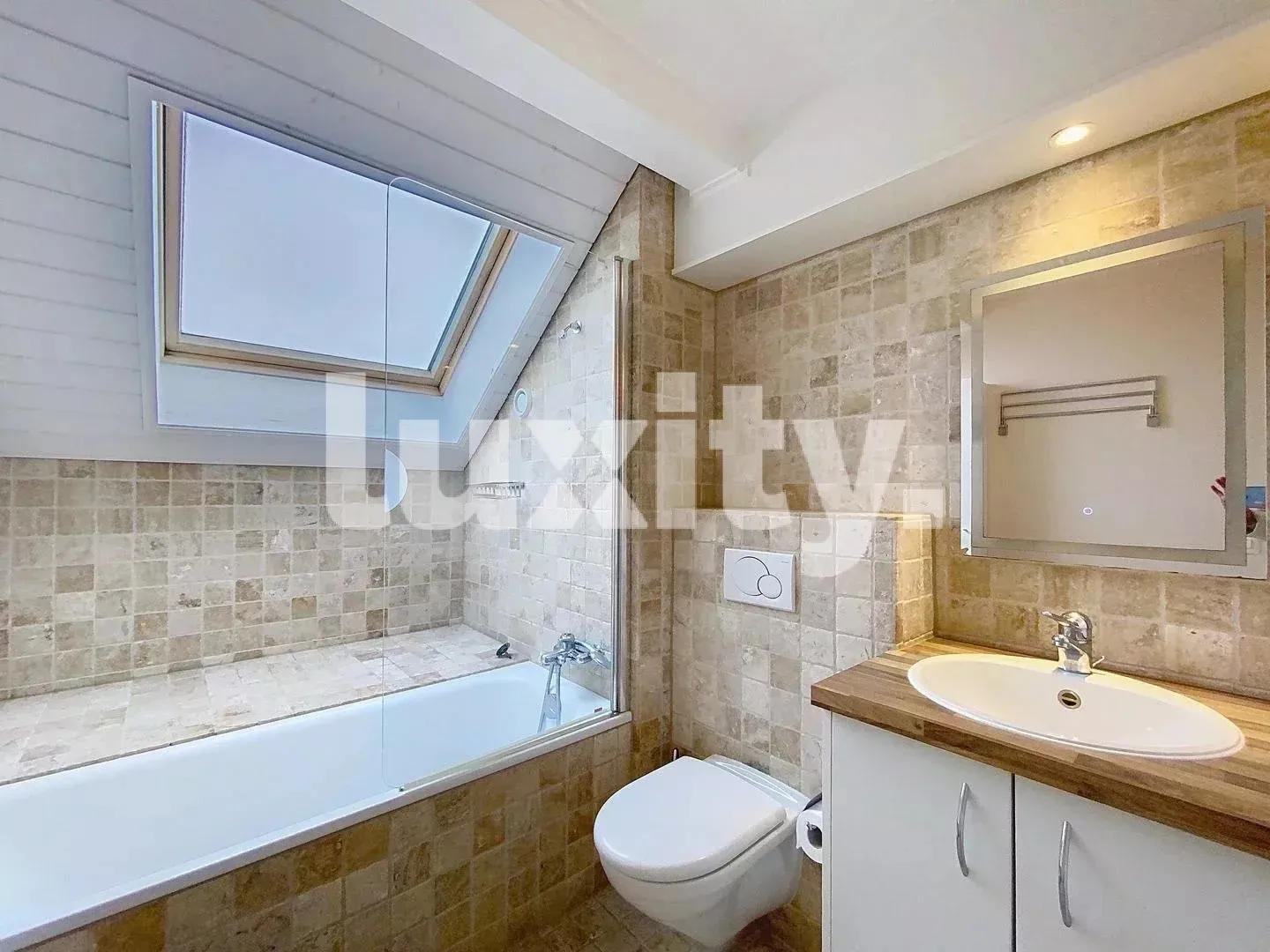 À louer : Appartement lumineux de 5,5 pièces - Chavannes-des-Bois - Photo 8 sur 8