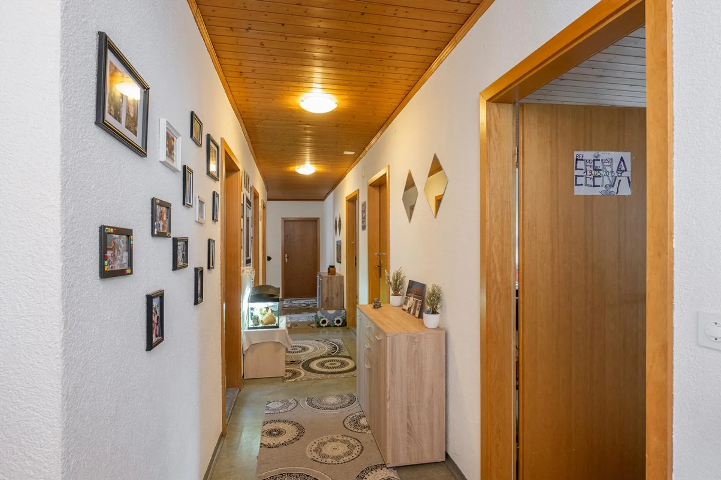 Mehrfamilienhaus mit Büro - Foto 7 von 17