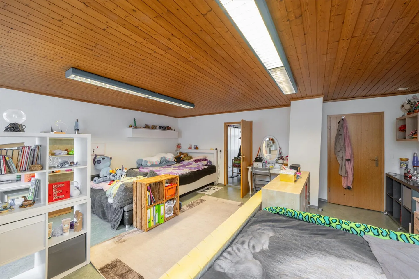 Mehrfamilienhaus mit Büro - Foto 9 von 17