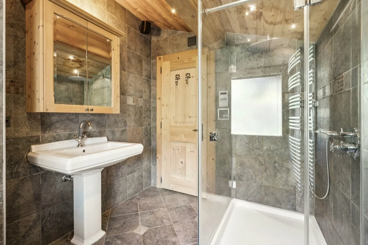 Chalet kaufen - Foto 15 von 26