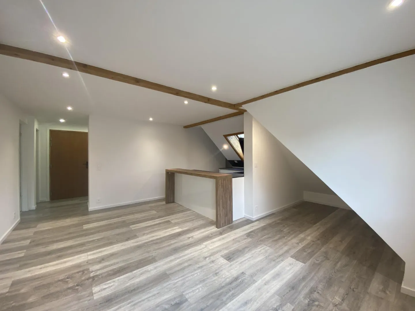 Attic 3.5 rooms - Photo 1 of 6