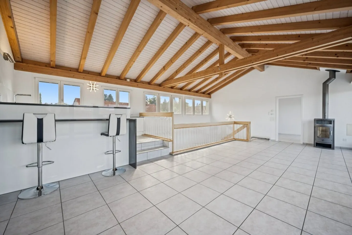 Spazioso appartamento mansardato su due livelli con una splendida terrazza - Foto 1 di 7