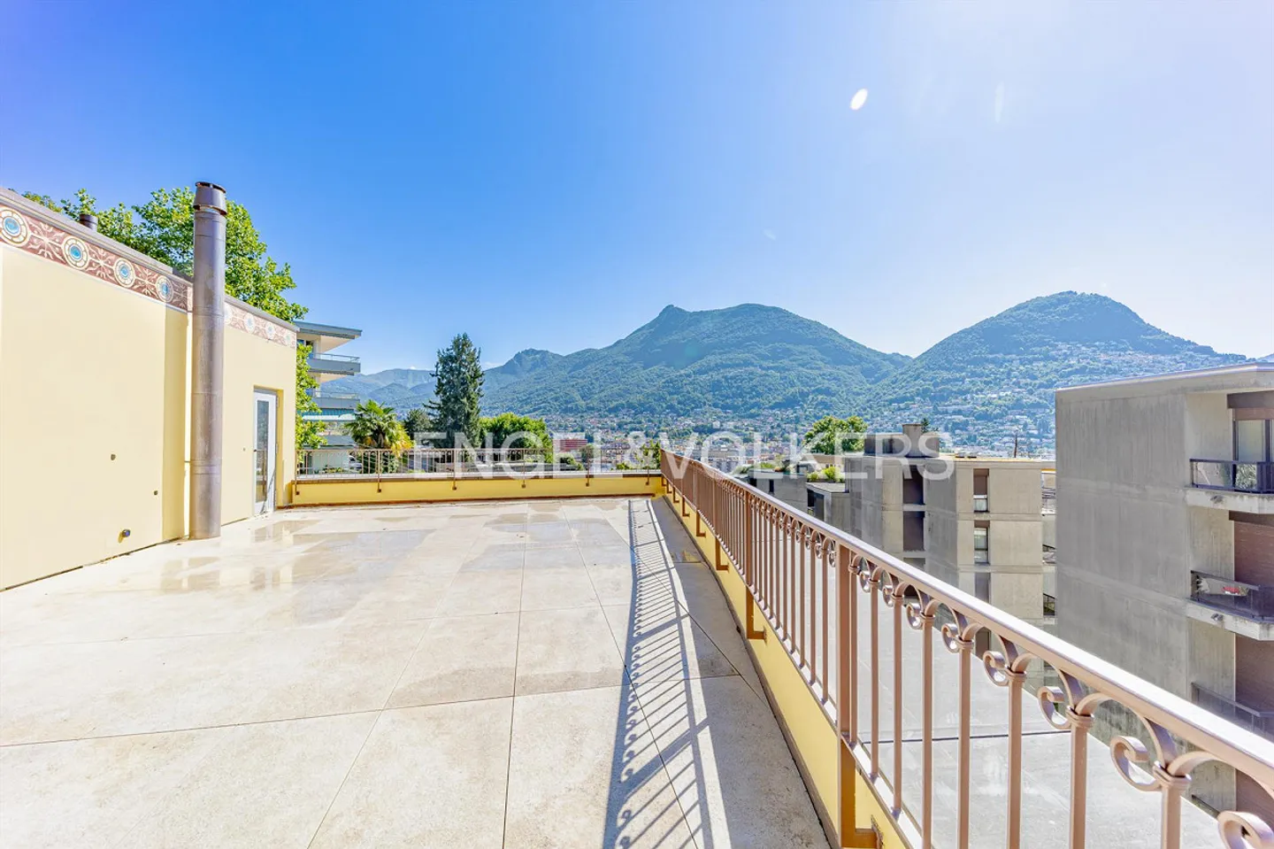 Villa raffinata in un contesto esclusivo a Lugano - Foto 2 di 15