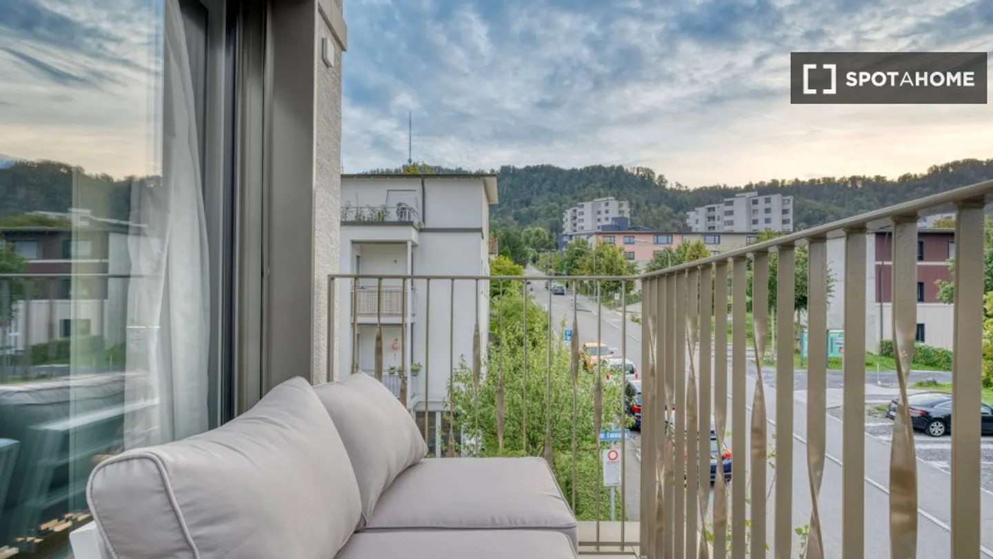 Discover, visit, and rent your new home online with complete confidence. - Photo 5 of 10