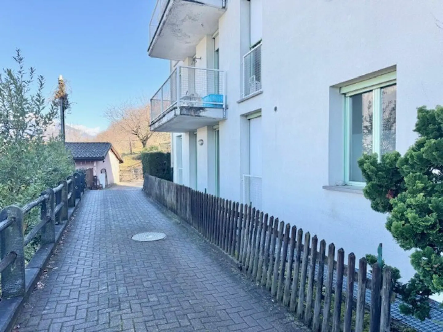 FOR SALE IN CADENAZZO - 2.5 ROOM APARTMENT ON THE GROUND FLOOR WITH BALCONY - Photo 9 of 13