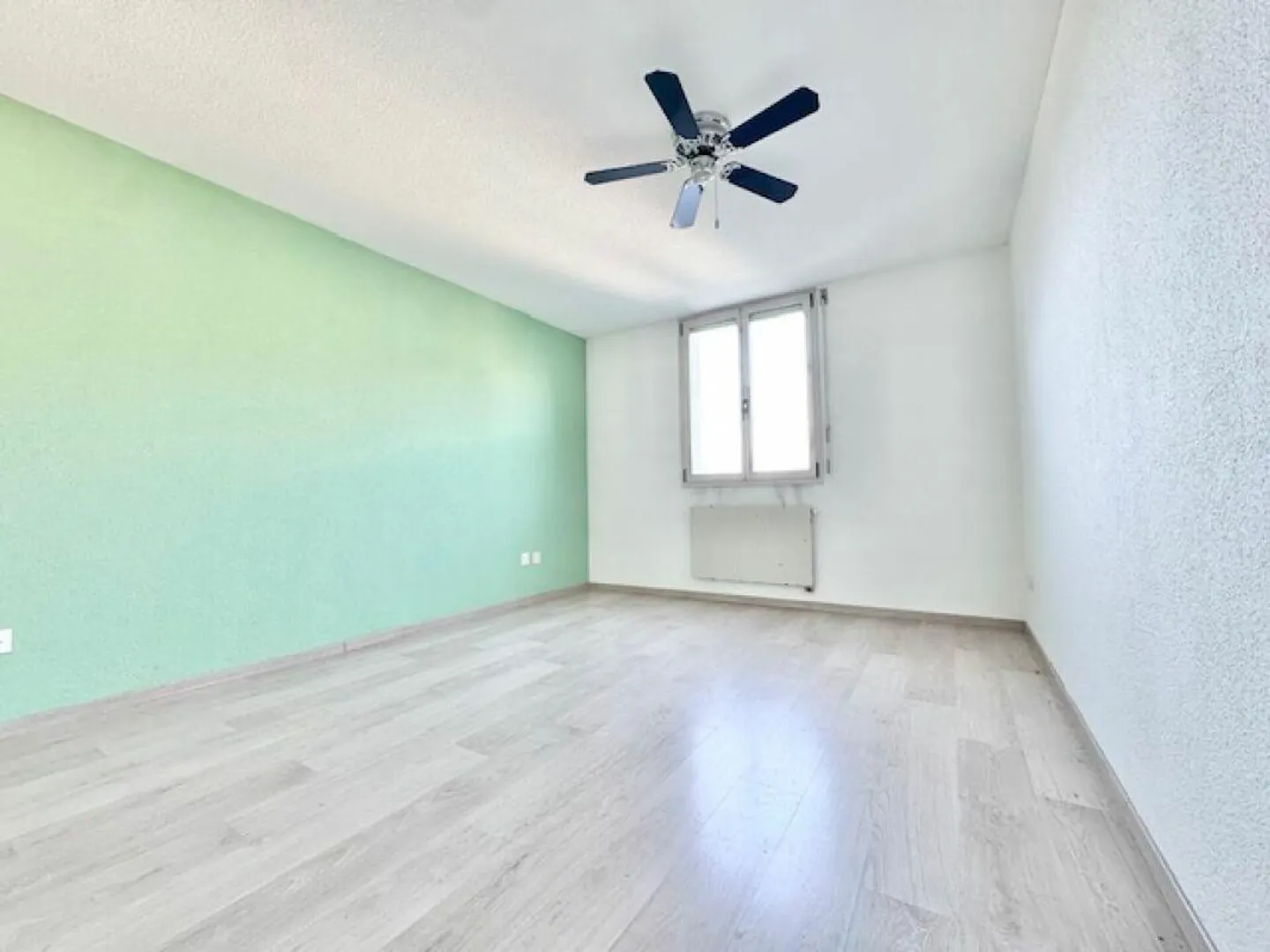 FOR SALE IN CADENAZZO - 2.5 ROOM APARTMENT ON THE GROUND FLOOR WITH BALCONY - Photo 6 of 13