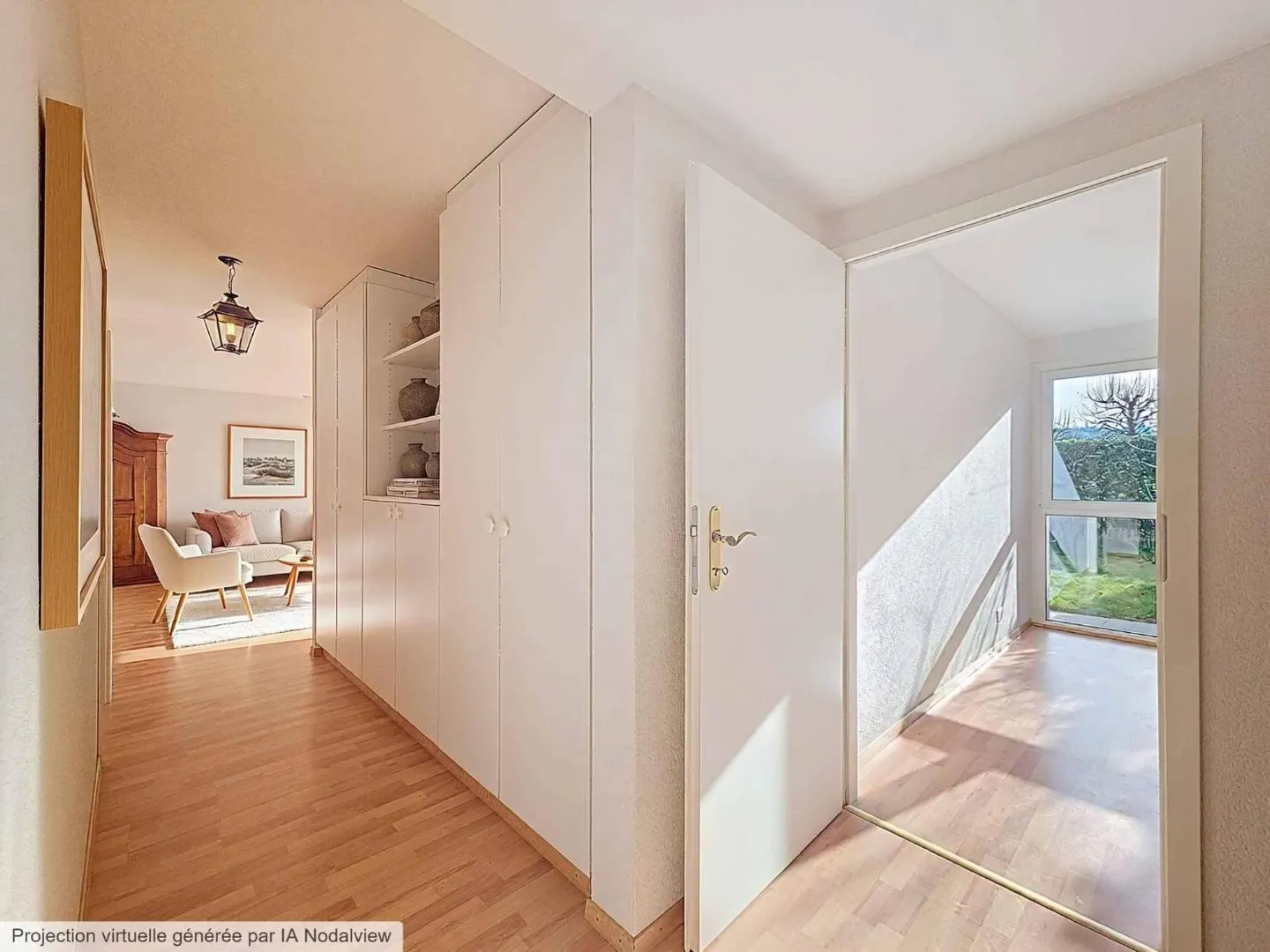 Elegant apartment with generous volumes and private garden - Photo 6 of 13