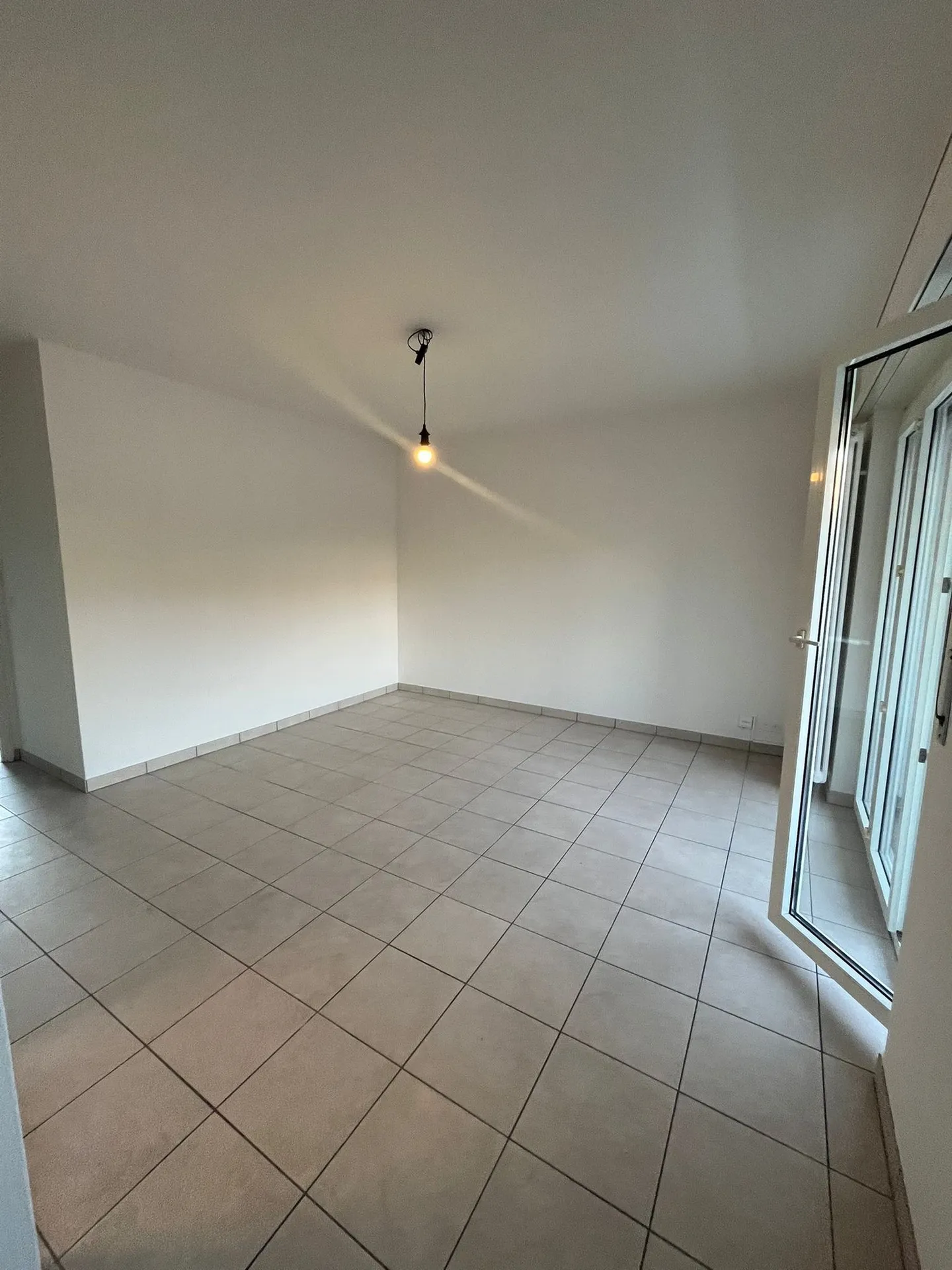 PREGASSONA - APPARTAMENTO DI DUE E MEZZO STANZE IN AFFITTO - Foto 2 di 7